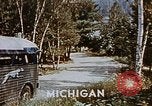 Standbild Holländische Holzschuhe hergestellt Holland Michigan USA, 1942, aus Sekunde 1 historischem Filmmaterial Videoclip 65675050329