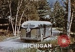Standbild Holländische Holzschuhe hergestellt Holland Michigan USA, 1942, aus Sekunde 4 historischem Filmmaterial Videoclip 65675050329