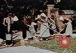 Standbild Holländische Holzschuhe hergestellt Holland Michigan USA, 1942, aus Sekunde 21 historischem Filmmaterial Videoclip 65675050329
