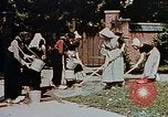 Standbild Holländische Holzschuhe hergestellt Holland Michigan USA, 1942, aus Sekunde 25 historischem Filmmaterial Videoclip 65675050329