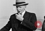 Standbild man rauchen Rohr Gwynedd Pennsylvania USA, 1929, aus Sekunde 12 historischem Filmmaterial Videoclip 65675050354
