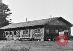 Standbild Holzhaus Port Angeles Washington USA, 1929, aus Sekunde 22 historischem Filmmaterial Videoclip 65675050357