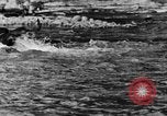 Standbild Fang den Fisch Hund Washington State United States USA, 1929, aus Sekunde 45 historischem Filmmaterial Videoclip 65675050359