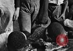 Standbild Wassermelone essen Wettbewerb Oakland California USA, 1929, aus Sekunde 17 historischem Filmmaterial Videoclip 65675050360