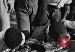 Standbild Wassermelone essen Wettbewerb Oakland California USA, 1929, aus Sekunde 18 historischem Filmmaterial Videoclip 65675050360