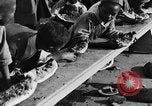 Standbild Wassermelone essen Wettbewerb Oakland California USA, 1929, aus Sekunde 25 historischem Filmmaterial Videoclip 65675050360