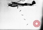 Image de raids aériens allemands France, 1942, de la seconde 9 séquences d'archives historiques vidéo 65675050368
