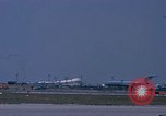Immagine di Kennedy International Airport New York City USA, 1970, secondo 55 filmato di repertorio 65675050385
