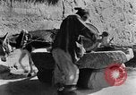 Standbild Dorf Schleifstein China, 1938, aus Sekunde 36 historischem Filmmaterial Videoclip 65675050387