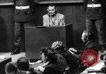 Standbild NS-Kriegsverbrecher Nürnberg Deutschland, 1946, aus Sekunde 61 historischem Filmmaterial Videoclip 65675050467