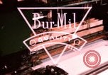 Standbild Burlington Mühlen New York City USA, 1950, aus Sekunde 10 historischem Filmmaterial Videoclip 65675050469