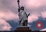 Standbild Burlington Mühlen New York City USA, 1950, aus Sekunde 42 historischem Filmmaterial Videoclip 65675050469