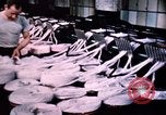 Standbild versponnen Rayon Fabric North Carolina United States USA, 1950, aus Sekunde 60 historischem Filmmaterial Videoclip 65675050471