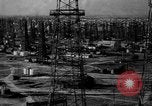 Standbild petroleum Produktion und Distribution United States USA, 1943, aus Sekunde 38 historischem Filmmaterial Videoclip 65675050492