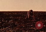 Standbild Evolution der Ölförderung United States USA, 1952, aus Sekunde 44 historischem Filmmaterial Videoclip 65675050494