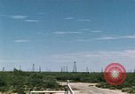 Standbild bohren Erdöl United States USA, 1952, aus Sekunde 15 historischem Filmmaterial Videoclip 65675050496