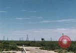 Standbild bohren Erdöl United States USA, 1952, aus Sekunde 17 historischem Filmmaterial Videoclip 65675050496