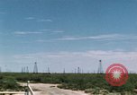 Standbild bohren Erdöl United States USA, 1952, aus Sekunde 18 historischem Filmmaterial Videoclip 65675050496