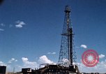 Standbild bohren Erdöl United States USA, 1952, aus Sekunde 40 historischem Filmmaterial Videoclip 65675050496