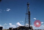 Standbild bohren Erdöl United States USA, 1952, aus Sekunde 42 historischem Filmmaterial Videoclip 65675050496