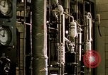Image de la distillation du pétrole brut United States USA, 1952, de la seconde 24 séquences d'archives historiques vidéo 65675050497