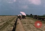 Image des oléoducs United States USA, 1952, de la seconde 9 séquences d'archives historiques vidéo 65675050498