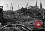 Image Moreni Centre d'huile Prahova Roumanie, 1926, de la seconde 60 séquences d'archives historiques vidéo 65675050503