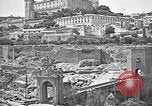 Image ville murs et des portes Tolède Espagne, 1926, de la seconde 61 séquences d'archives historiques vidéo 65675050507