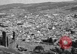 Image Medjillah champs pétrolifères Tliouanet Algérie, 1926, de la seconde 15 séquences d'archives historiques vidéo 65675050511