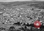 Image Medjillah champs pétrolifères Tliouanet Algérie, 1926, de la seconde 17 séquences d'archives historiques vidéo 65675050511