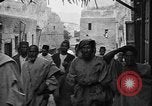 Image Medjillah champs pétrolifères Tliouanet Algérie, 1926, de la seconde 47 séquences d'archives historiques vidéo 65675050511