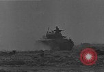 Standbild British 8th Army Tanks Nordafrika, 1942, aus Sekunde 7 historischem Filmmaterial Videoclip 65675050513
