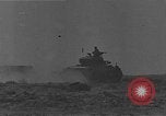 Standbild British 8th Army Tanks Nordafrika, 1942, aus Sekunde 11 historischem Filmmaterial Videoclip 65675050513