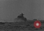 Standbild British 8th Army Tanks Nordafrika, 1942, aus Sekunde 14 historischem Filmmaterial Videoclip 65675050513