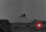 Standbild British 8th Army Tanks Nordafrika, 1942, aus Sekunde 17 historischem Filmmaterial Videoclip 65675050513