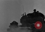 Standbild British 8th Army Tanks Nordafrika, 1942, aus Sekunde 19 historischem Filmmaterial Videoclip 65675050513