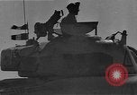 Standbild British 8th Army Tanks Nordafrika, 1942, aus Sekunde 28 historischem Filmmaterial Videoclip 65675050513