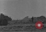 Standbild British 8th Army Tanks Nordafrika, 1942, aus Sekunde 46 historischem Filmmaterial Videoclip 65675050513
