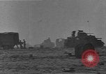 Standbild British 8th Army Tanks Nordafrika, 1942, aus Sekunde 49 historischem Filmmaterial Videoclip 65675050513