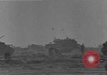 Standbild British 8th Army Tanks Nordafrika, 1942, aus Sekunde 58 historischem Filmmaterial Videoclip 65675050513