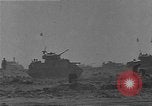Standbild British 8th Army Tanks Nordafrika, 1942, aus Sekunde 59 historischem Filmmaterial Videoclip 65675050513
