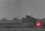 Standbild British 8th Army Tanks Nordafrika, 1942, aus Sekunde 62 historischem Filmmaterial Videoclip 65675050513