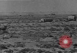 Standbild britischen Lkw Nordafrika, 1941, aus Sekunde 4 historischem Filmmaterial Videoclip 65675050514