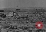 Standbild britischen Lkw Nordafrika, 1941, aus Sekunde 6 historischem Filmmaterial Videoclip 65675050514