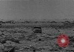 Standbild britischen Lkw Nordafrika, 1941, aus Sekunde 31 historischem Filmmaterial Videoclip 65675050514