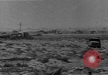 Standbild britischen Lkw Nordafrika, 1941, aus Sekunde 32 historischem Filmmaterial Videoclip 65675050514