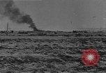 Standbild britischen Lkw Nordafrika, 1941, aus Sekunde 39 historischem Filmmaterial Videoclip 65675050514