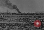 Standbild britischen Lkw Nordafrika, 1941, aus Sekunde 41 historischem Filmmaterial Videoclip 65675050514