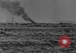 Standbild britischen Lkw Nordafrika, 1941, aus Sekunde 49 historischem Filmmaterial Videoclip 65675050514