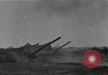 Standbild getarnt Geschützen Nordafrika, 1941, aus Sekunde 27 historischem Filmmaterial Videoclip 65675050515
